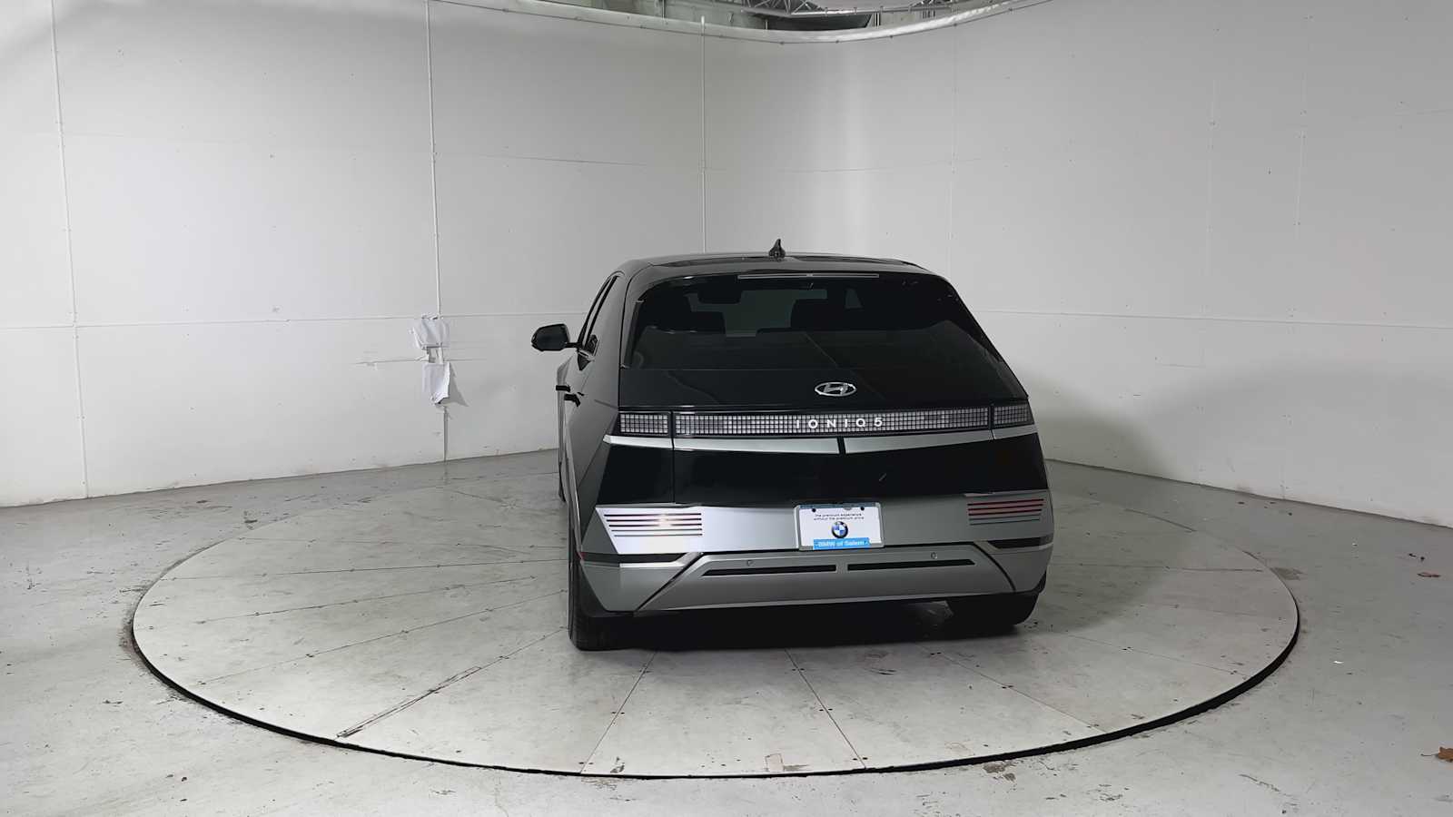 2024 Hyundai Ioniq 5 Limited photo 3