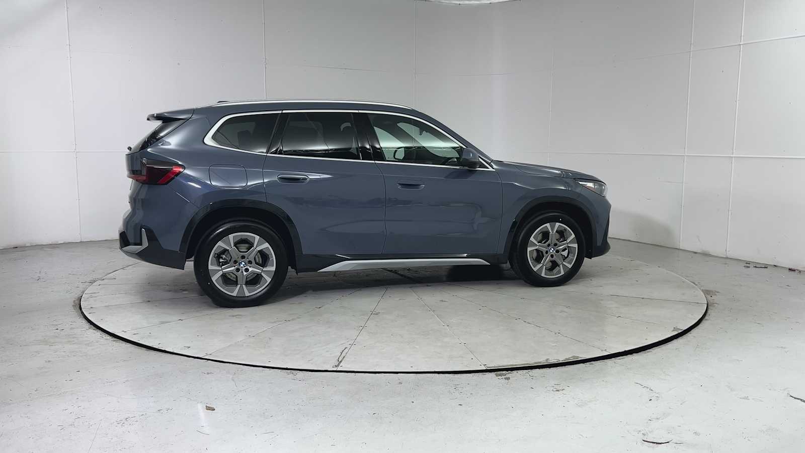 Thumbnail: 2026 BMW X1 - 9