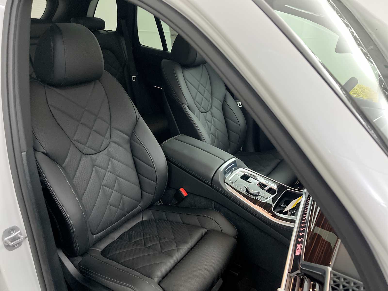 Thumbnail: 2026 BMW X5 - 32