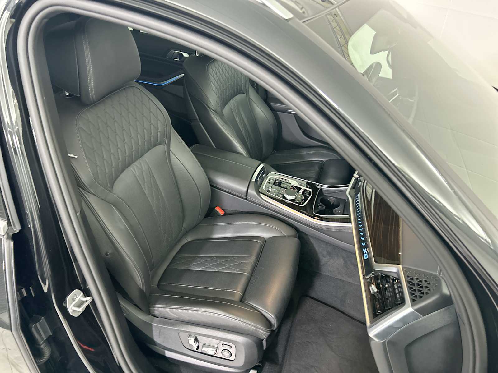 Thumbnail: 2025 BMW X5 - 26