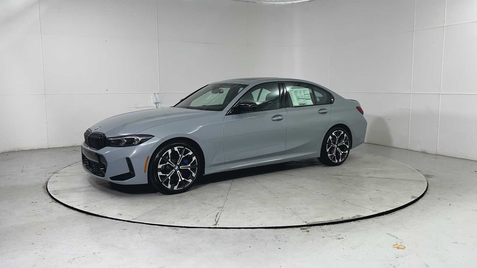 Thumbnail: 2026 BMW 3 Series - 6