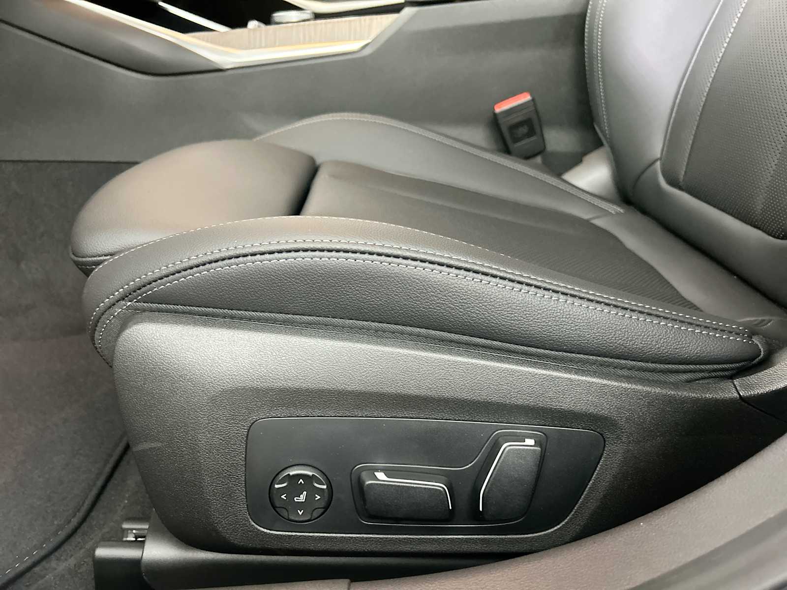 Thumbnail: 2025 BMW 3 Series - 14