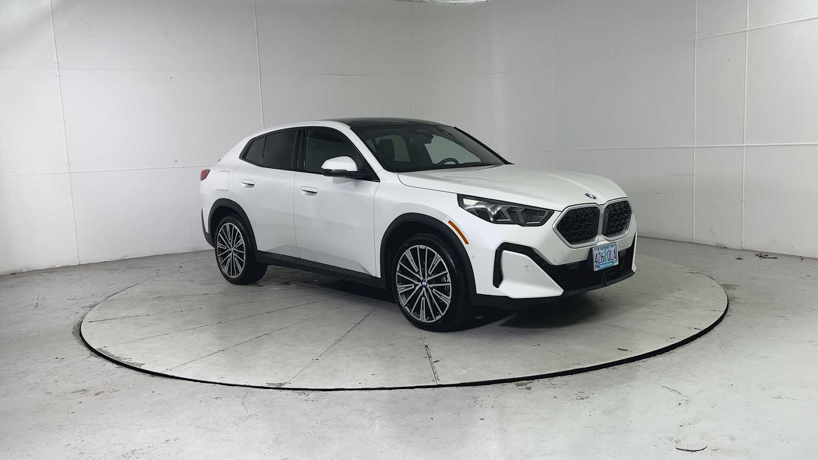 Thumbnail: 2025 BMW X2 - 8