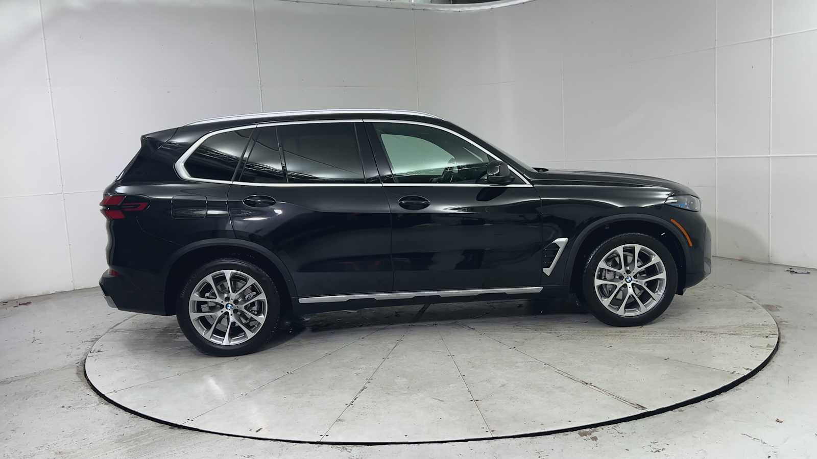 Thumbnail: 2024 BMW X5 - 9