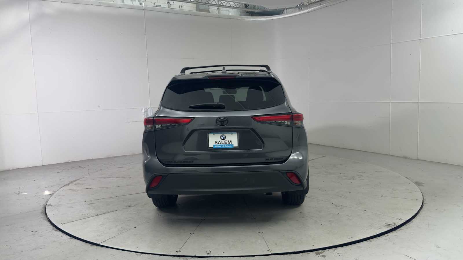 Thumbnail: 2022 Toyota Highlander - 3
