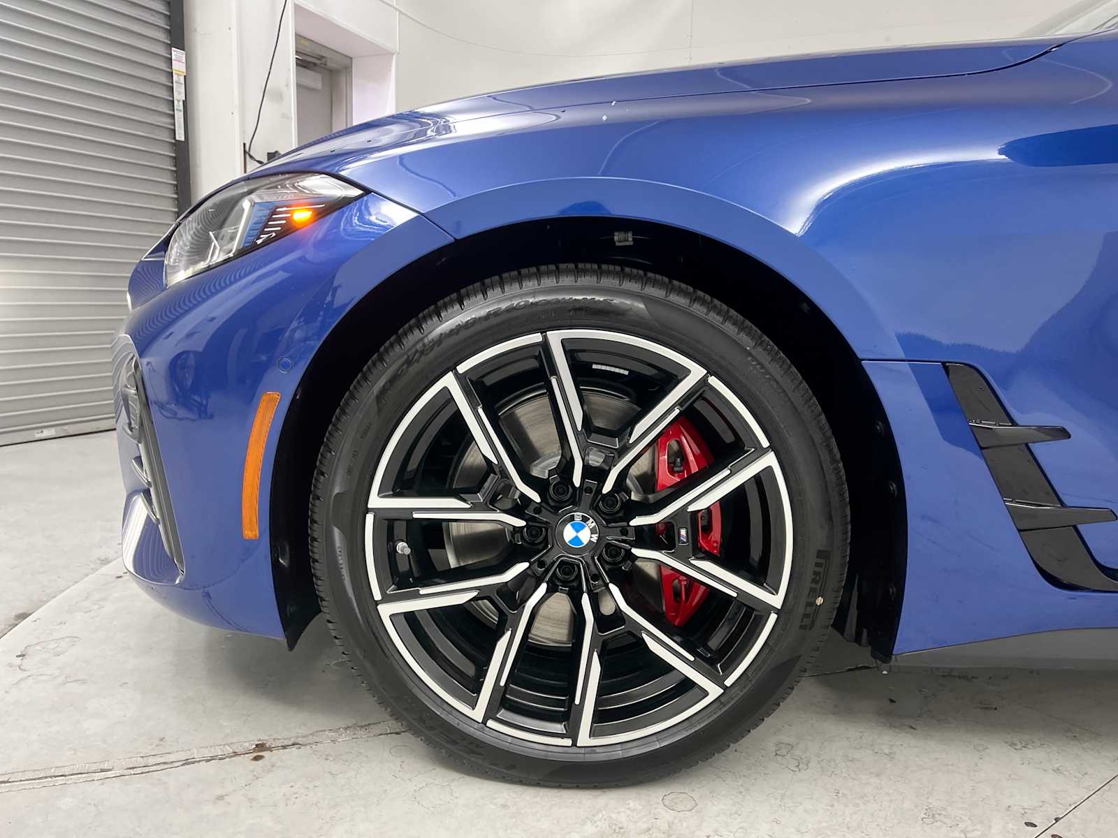 Thumbnail: 2026 BMW i4 - 25