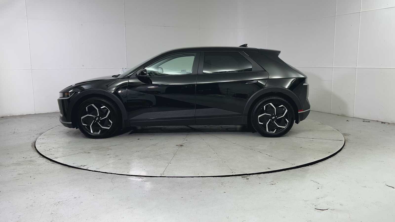 Thumbnail: 2024 Hyundai Ioniq 5 - 5