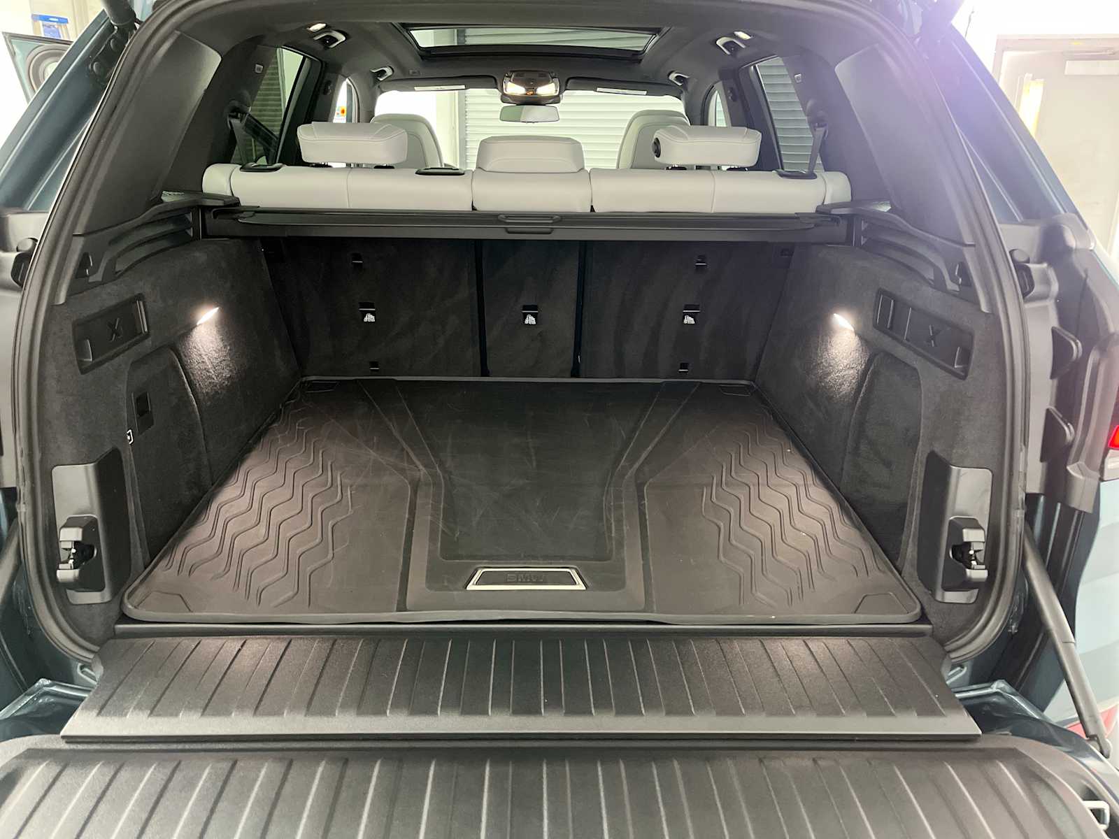 Thumbnail: 2026 BMW X5 - 26