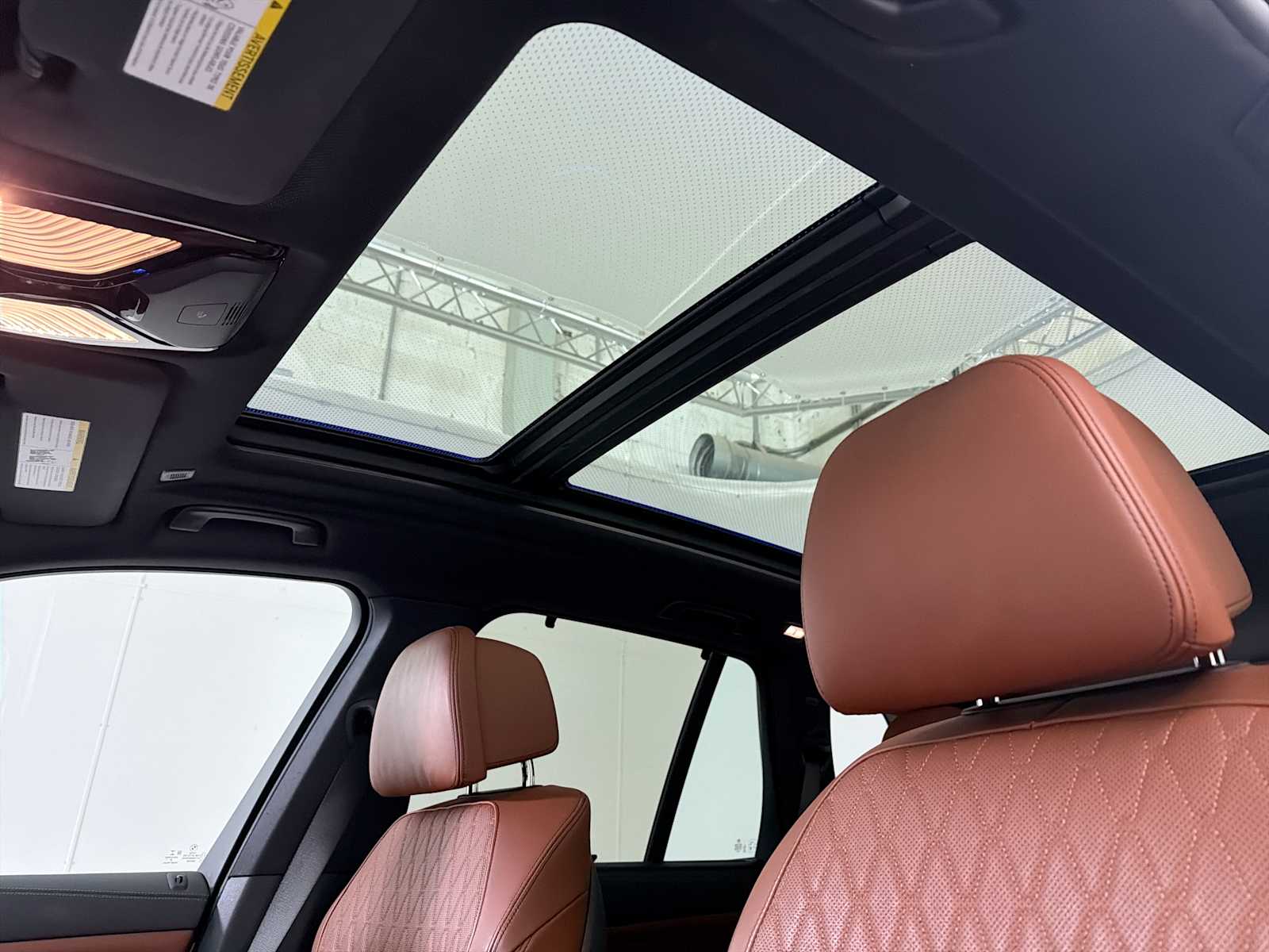 Thumbnail: 2021 BMW M5 - 16