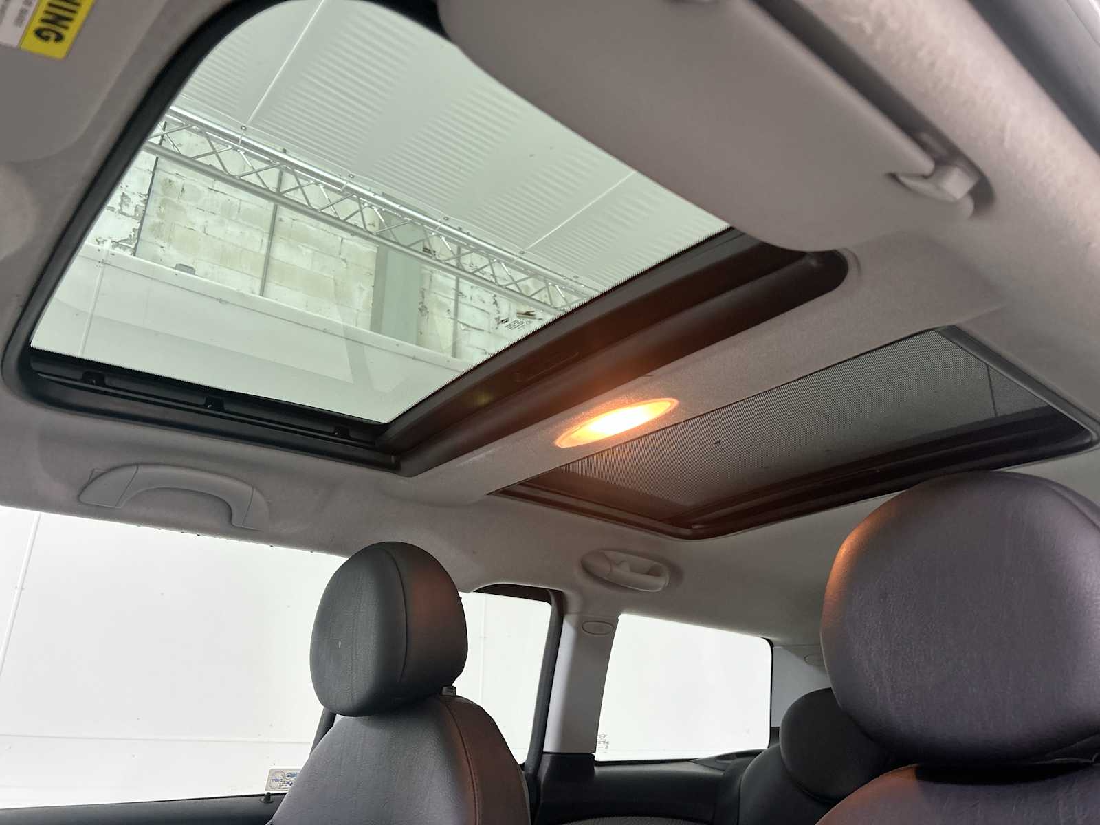 Thumbnail: 2010 MINI Cooper Clubman - 16