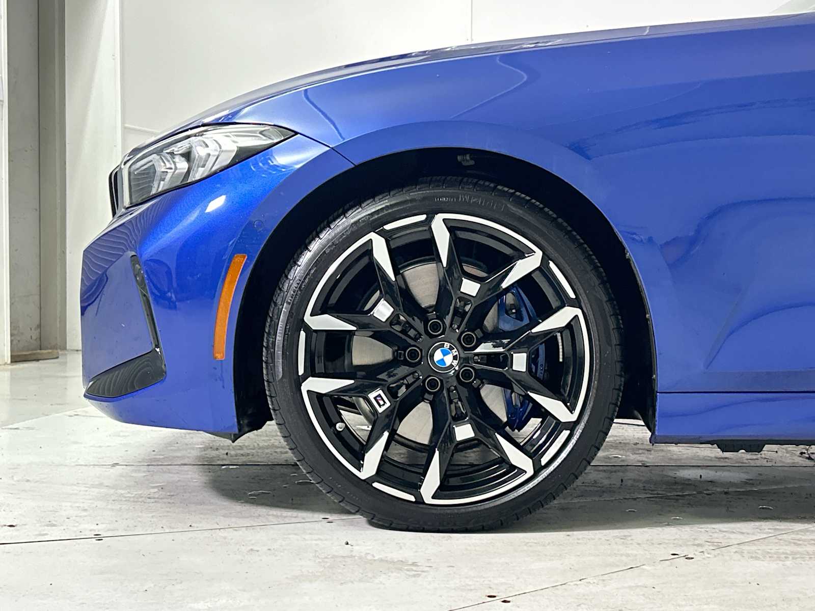 Thumbnail: 2025 BMW 3 Series - 19