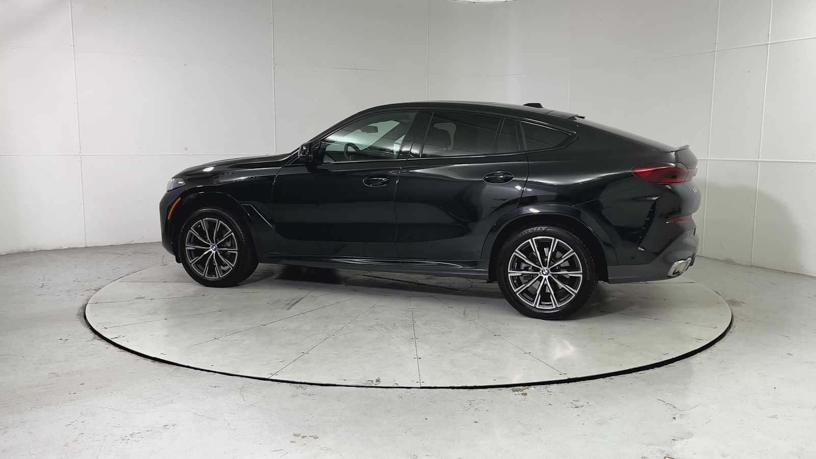Thumbnail: 2025 BMW X6 - 4