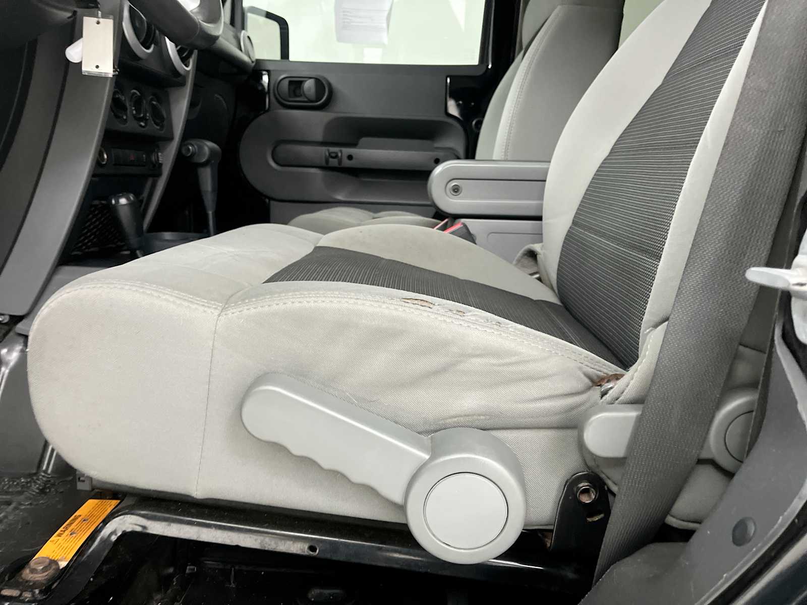 Thumbnail: 2010 Jeep Wrangler - 20