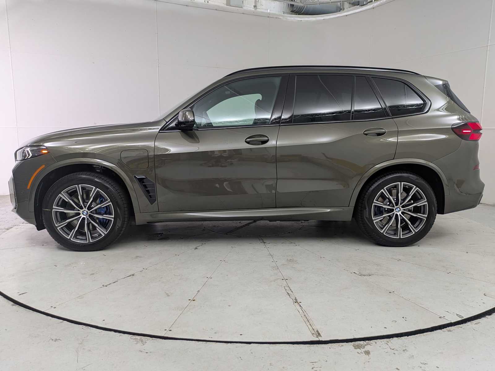 2026 BMW X5 xDrive50e 3