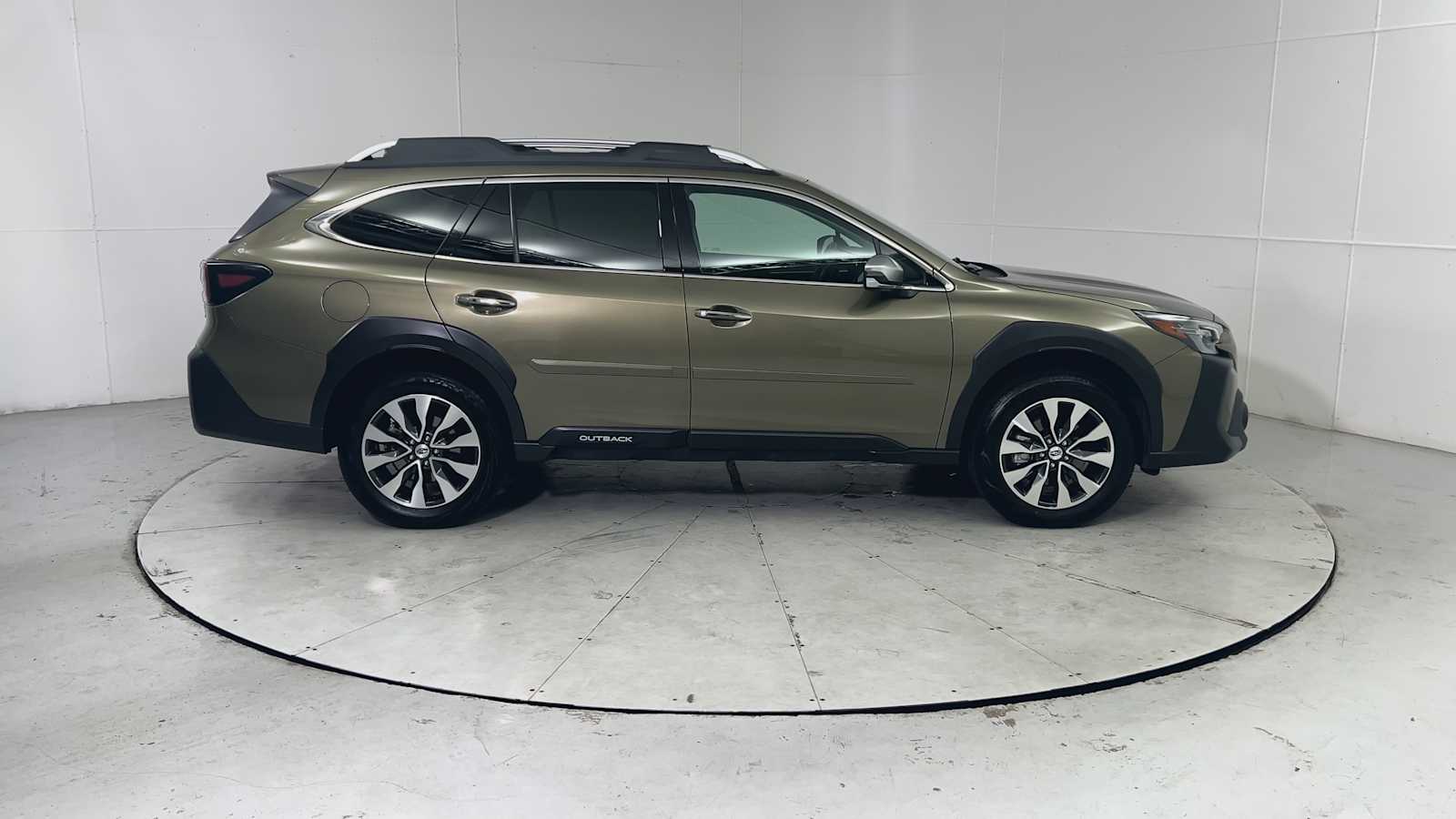 Thumbnail: 2023 Subaru Outback - 9
