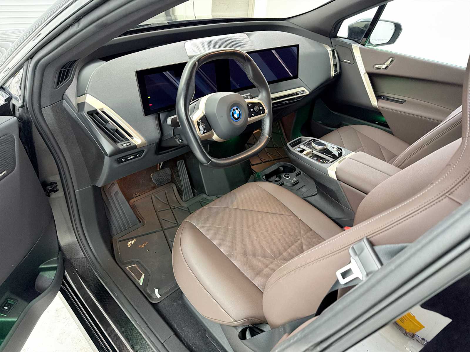 Thumbnail: 2024 BMW iX - 11