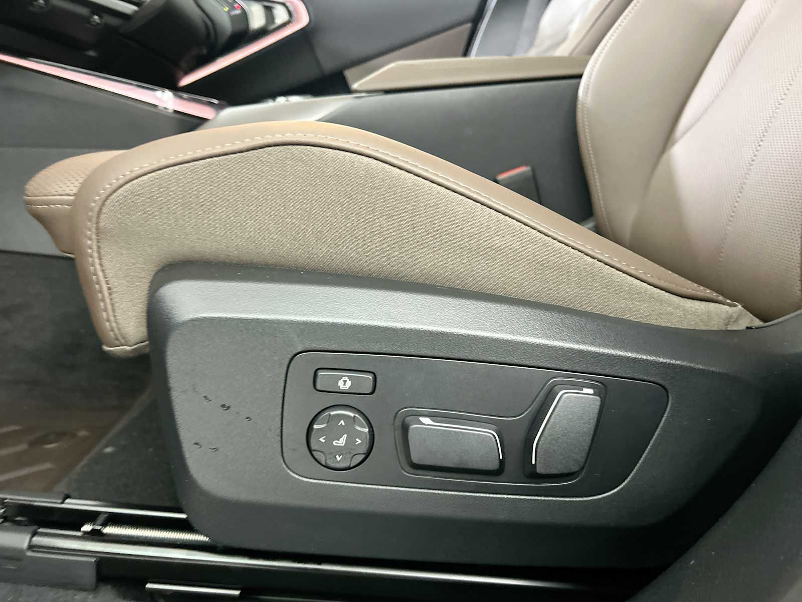 Thumbnail: 2026 BMW X3 - 14