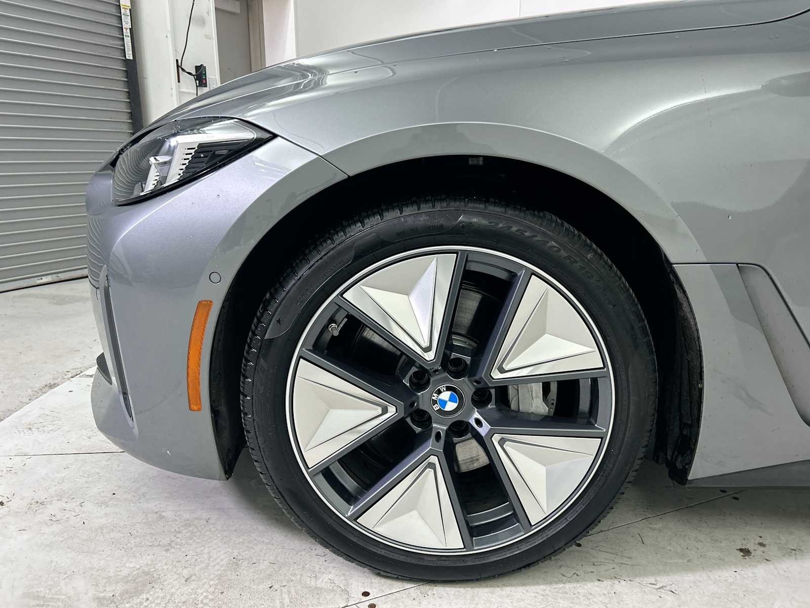 Thumbnail: 2025 BMW i4 - 19