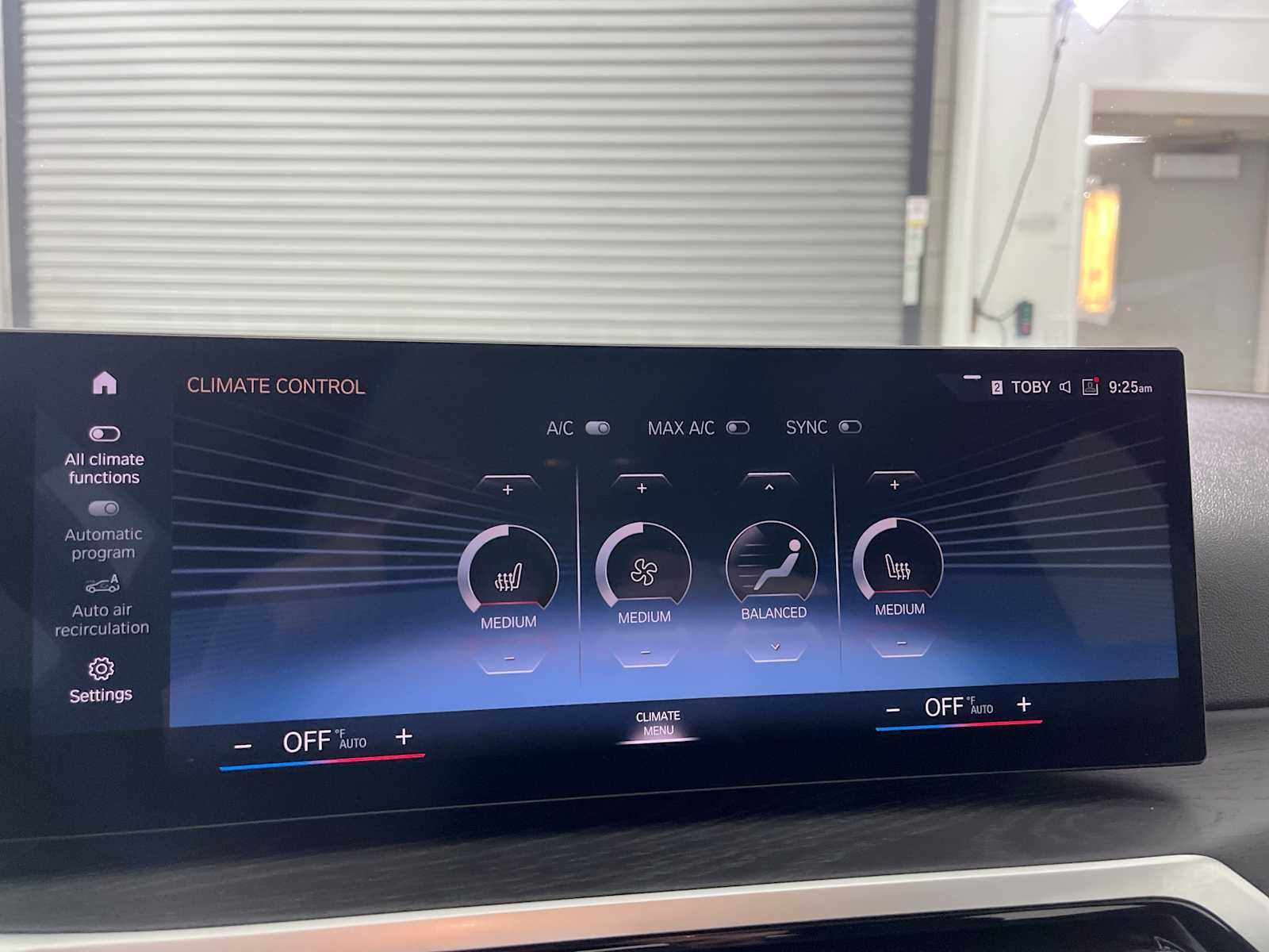 Thumbnail: 2023 BMW i4 - 17