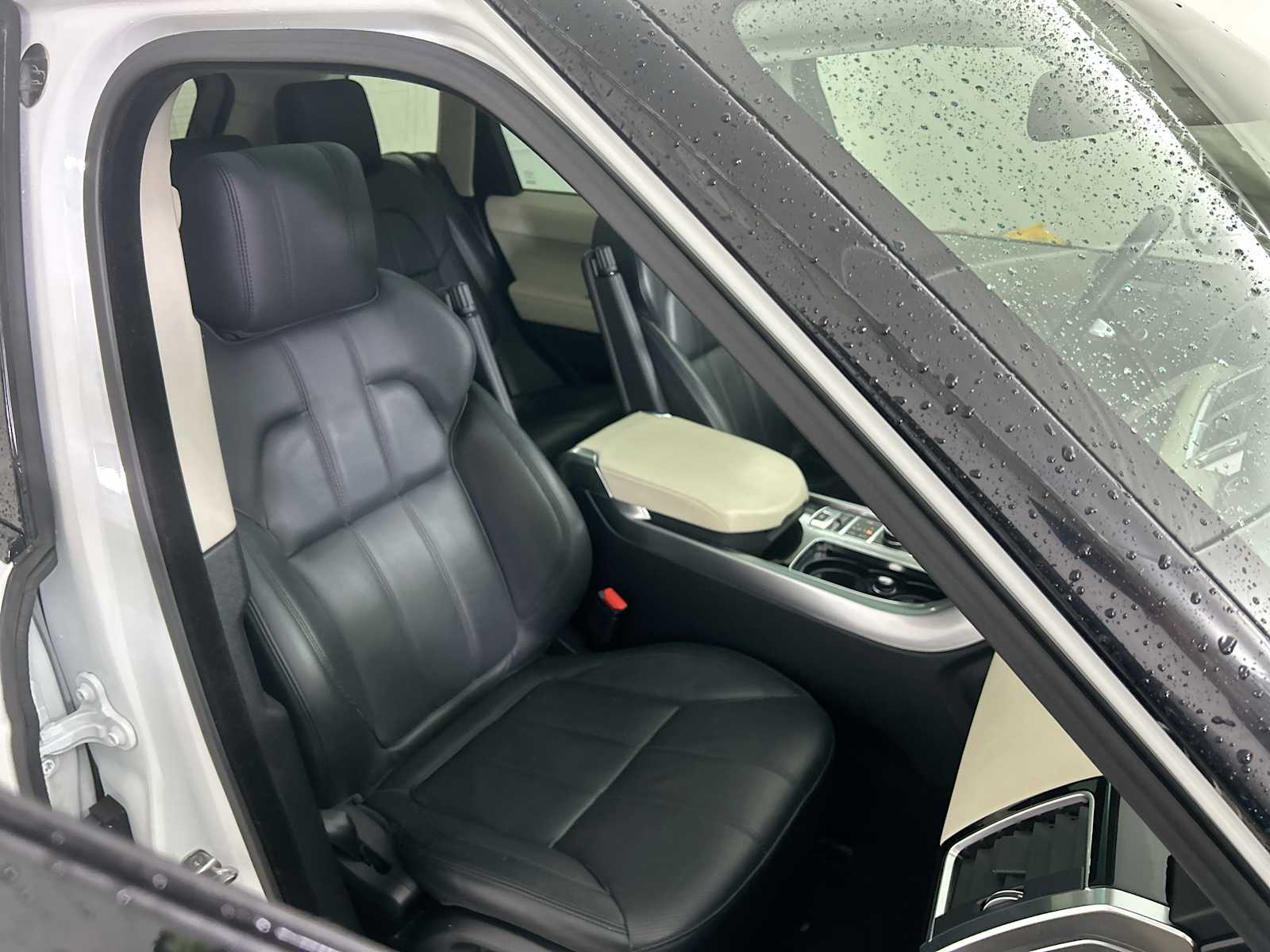 Thumbnail: 2015 Land Rover Range Rover Sport - 26