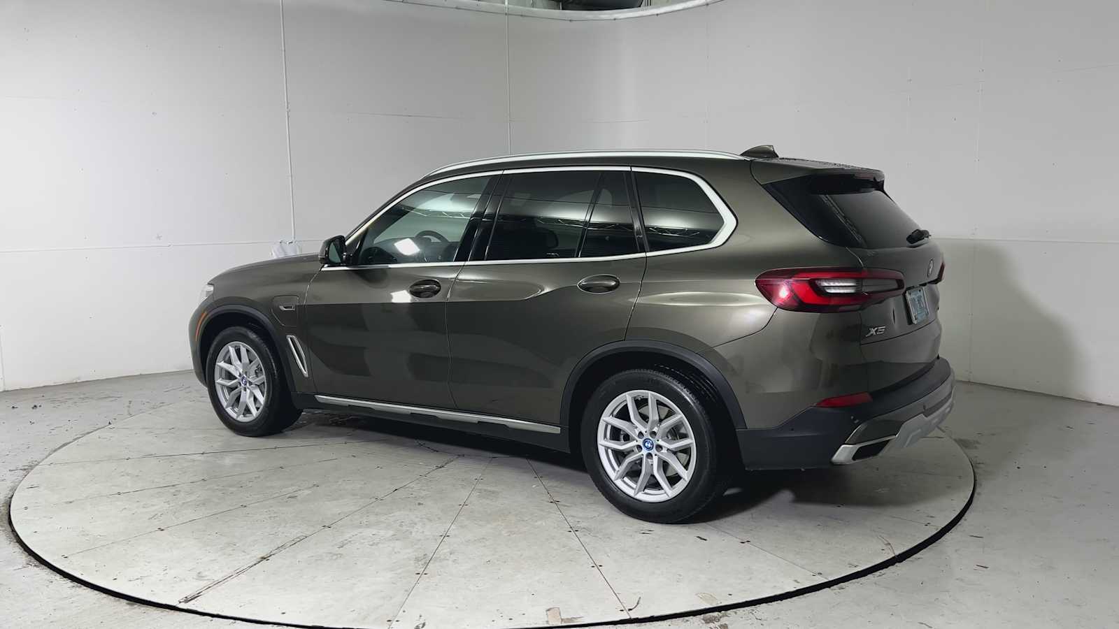 Thumbnail: 2022 BMW X5 - 4