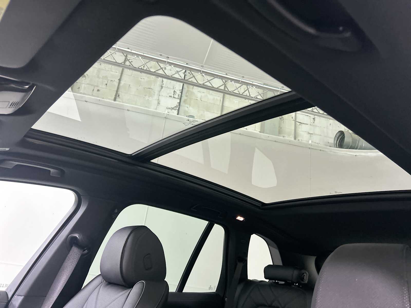 2026 BMW X5 50e - Photo 16