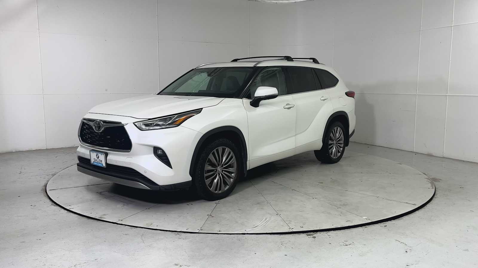 Thumbnail: 2020 Toyota Highlander - 6