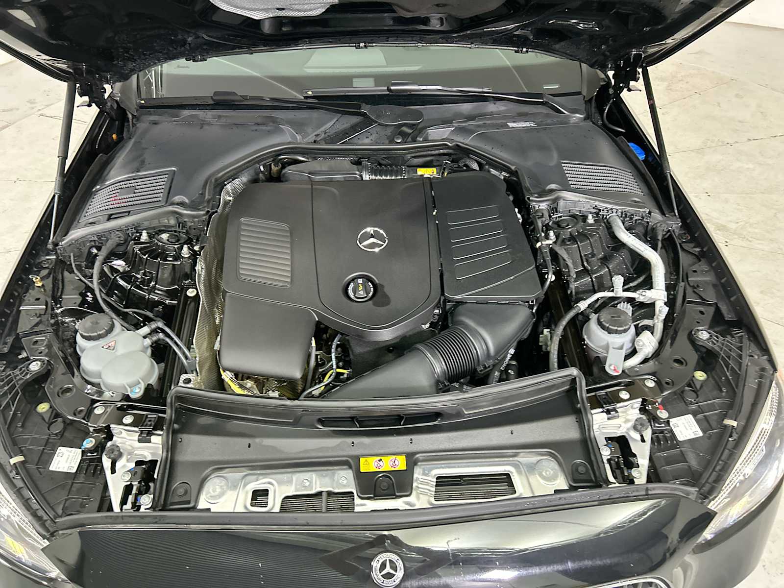 Thumbnail: 2025 Mercedes-Benz C-Class - 18