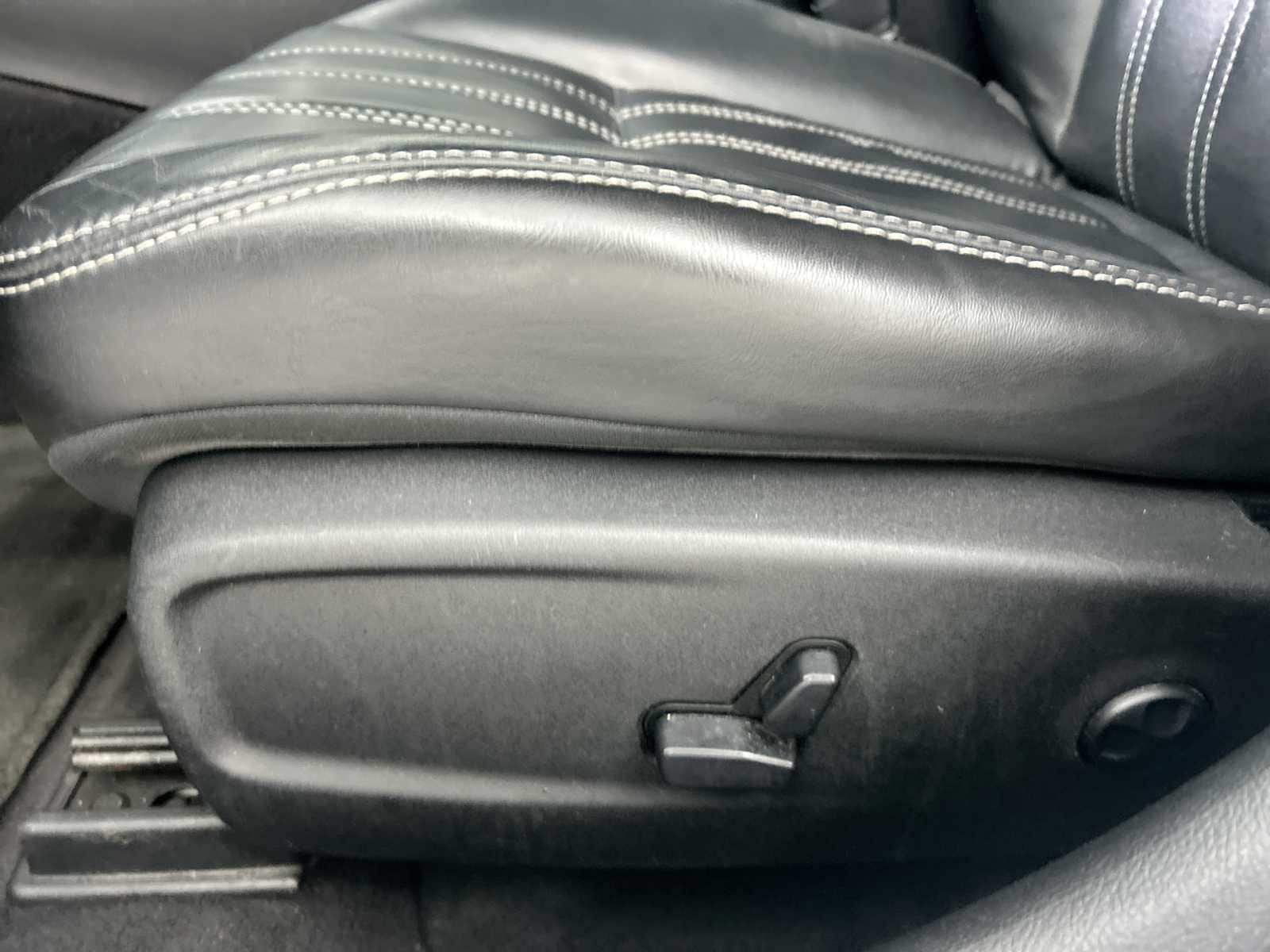 Thumbnail: 2017 Chrysler 300 - 14