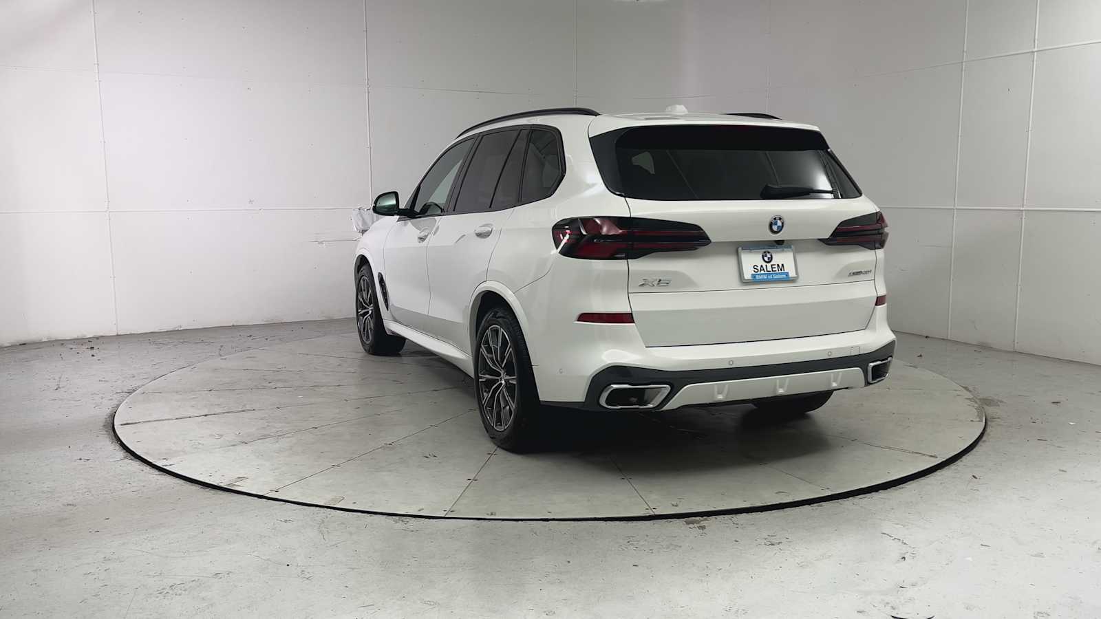 Thumbnail: 2026 BMW X5 - 3