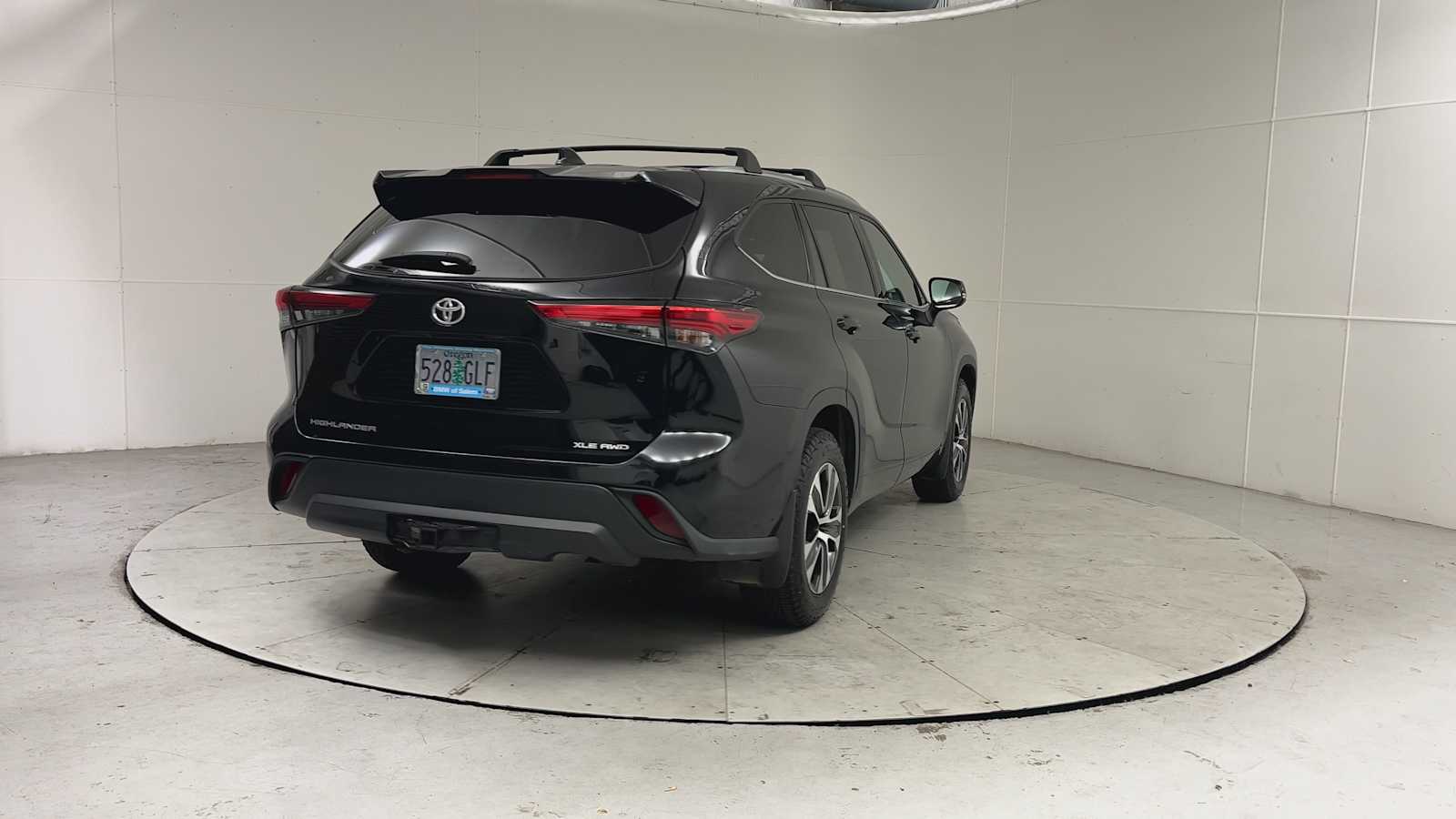 Thumbnail: 2021 Toyota Highlander - 2