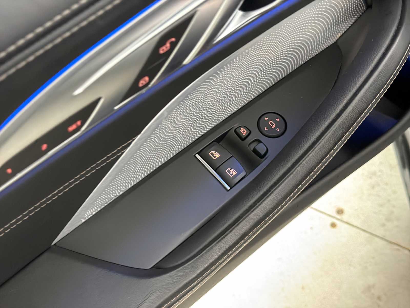 Thumbnail: 2019 BMW 8 Series - 15