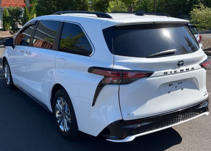Thumbnail: 2023 Toyota Sienna - 5