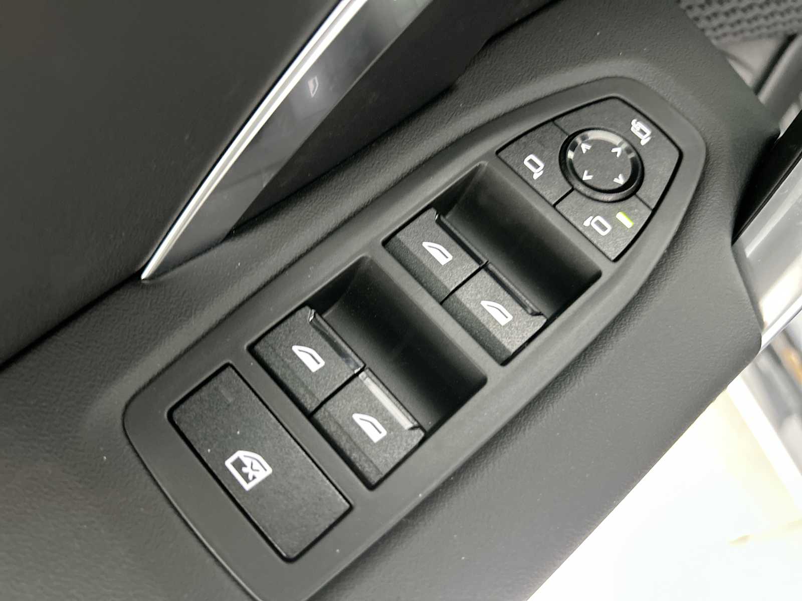 Thumbnail: 2026 BMW X1 - 15