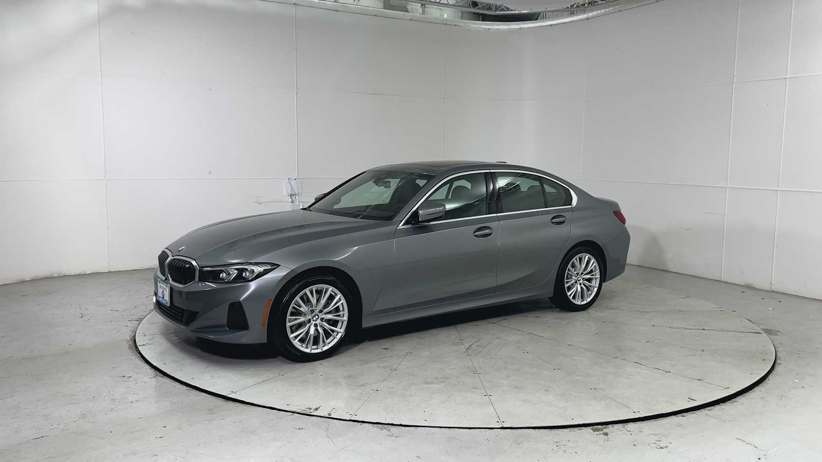 Thumbnail: 2024 BMW 3 Series - 6