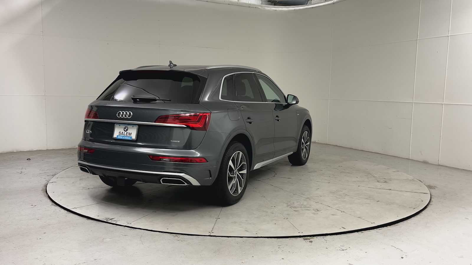 Thumbnail: 2023 Audi Q5 - 2