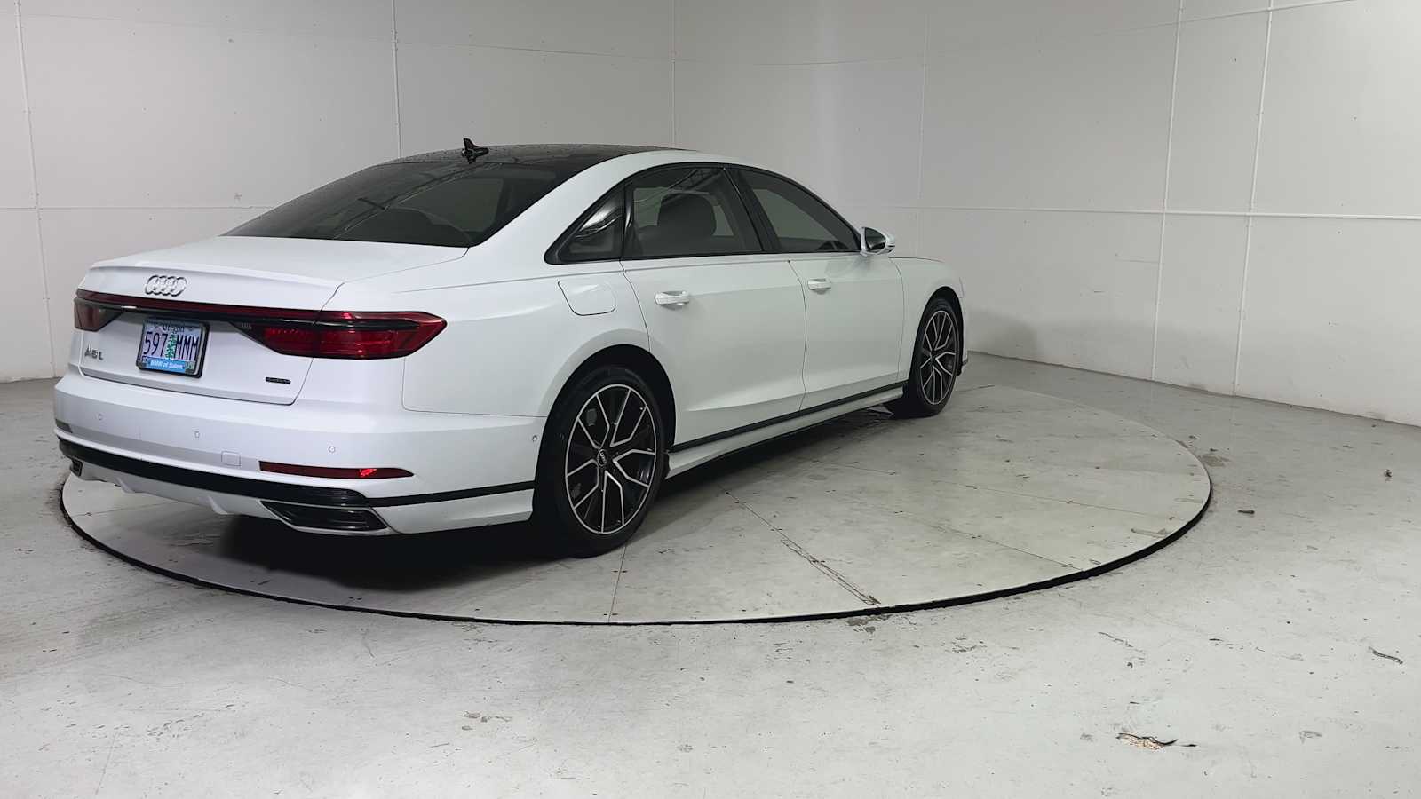 Thumbnail: 2020 Audi A8 - 2