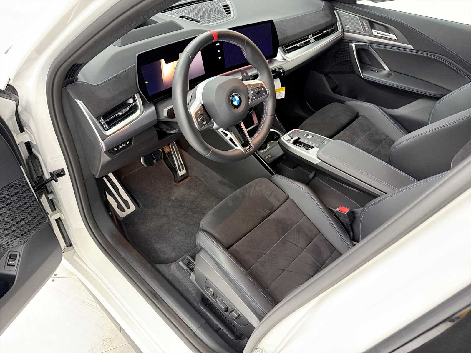 Thumbnail: 2026 BMW M3 - 11