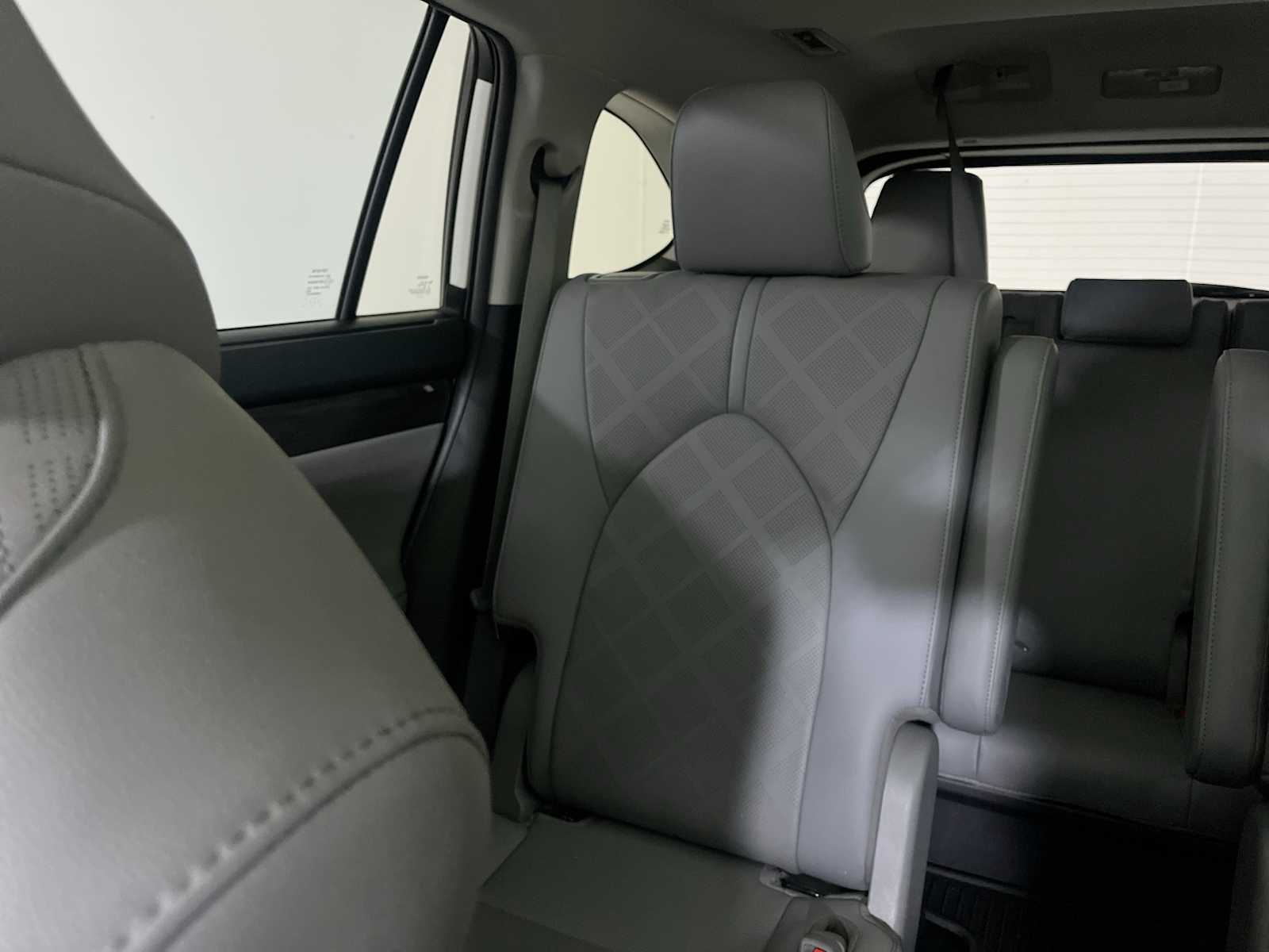 Thumbnail: 2020 Toyota Highlander - 12