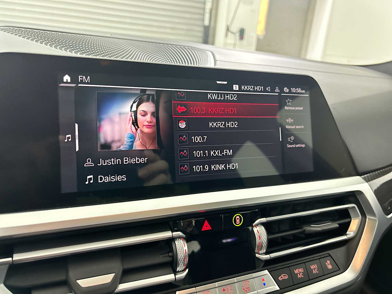 Thumbnail: 2022 BMW M3 - 12