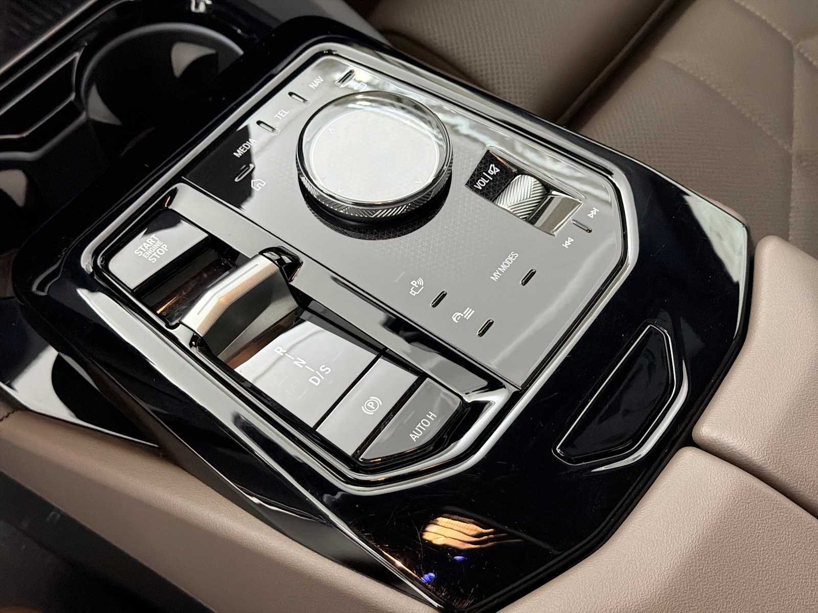 Thumbnail: 2026 BMW 5 Series - 22