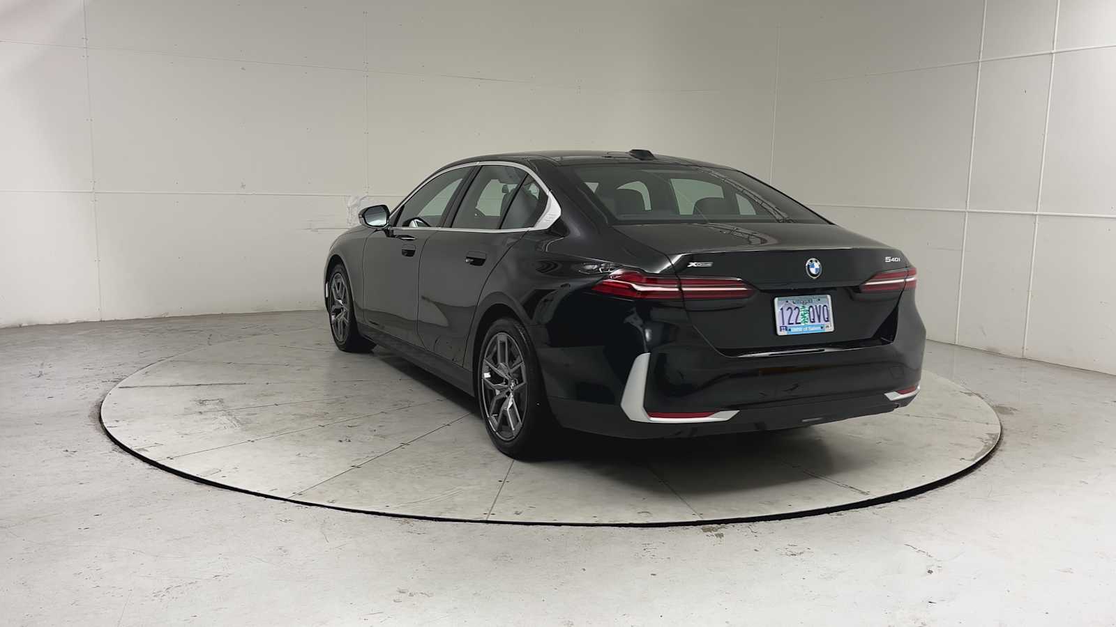 Thumbnail: 2026 BMW 5 Series - 3