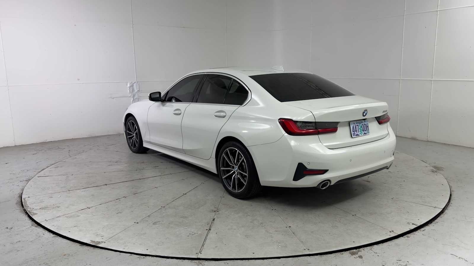 Thumbnail: 2019 BMW 3 Series - 4