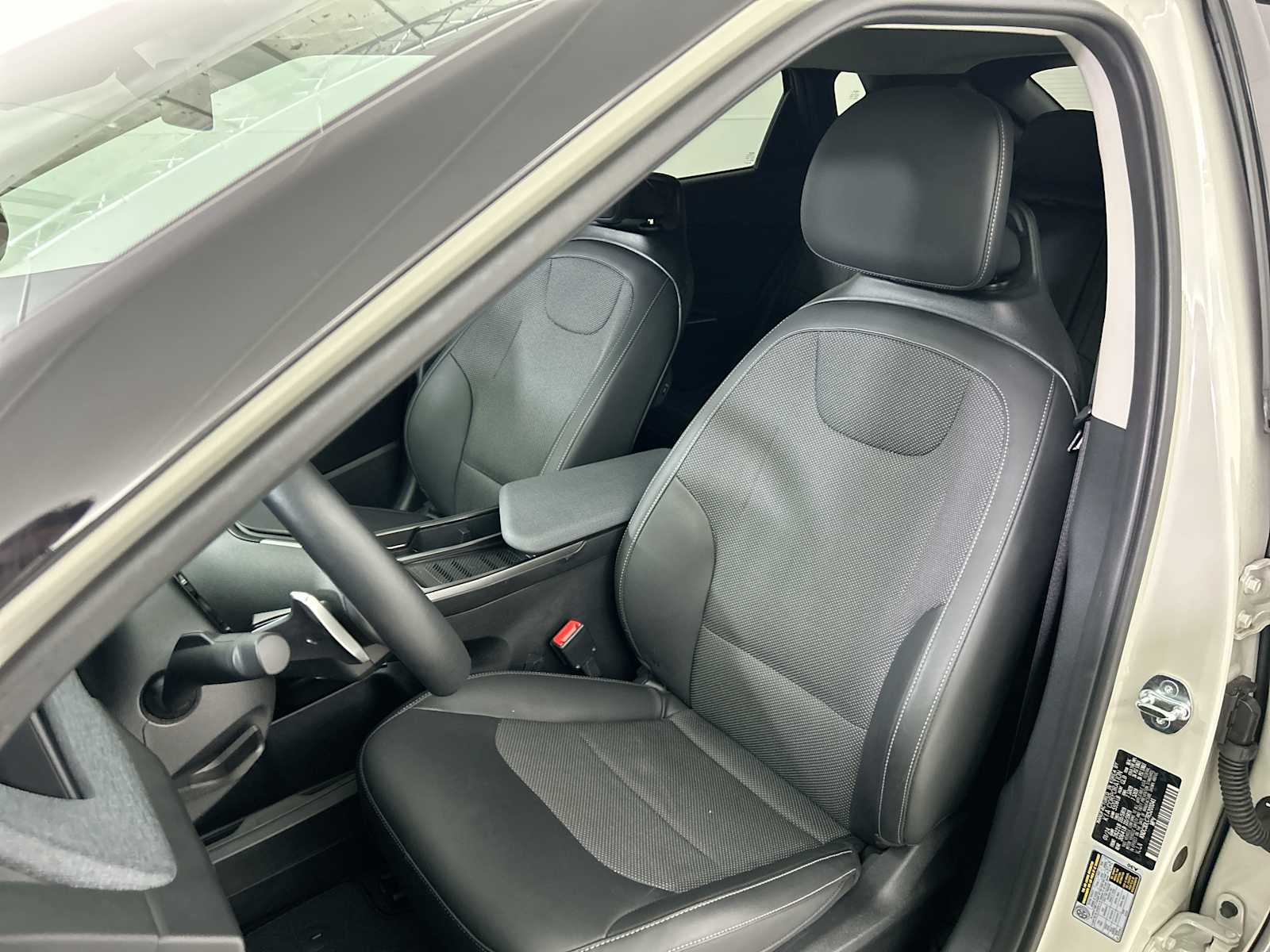 Thumbnail: 2024 Kia EV6 - 13