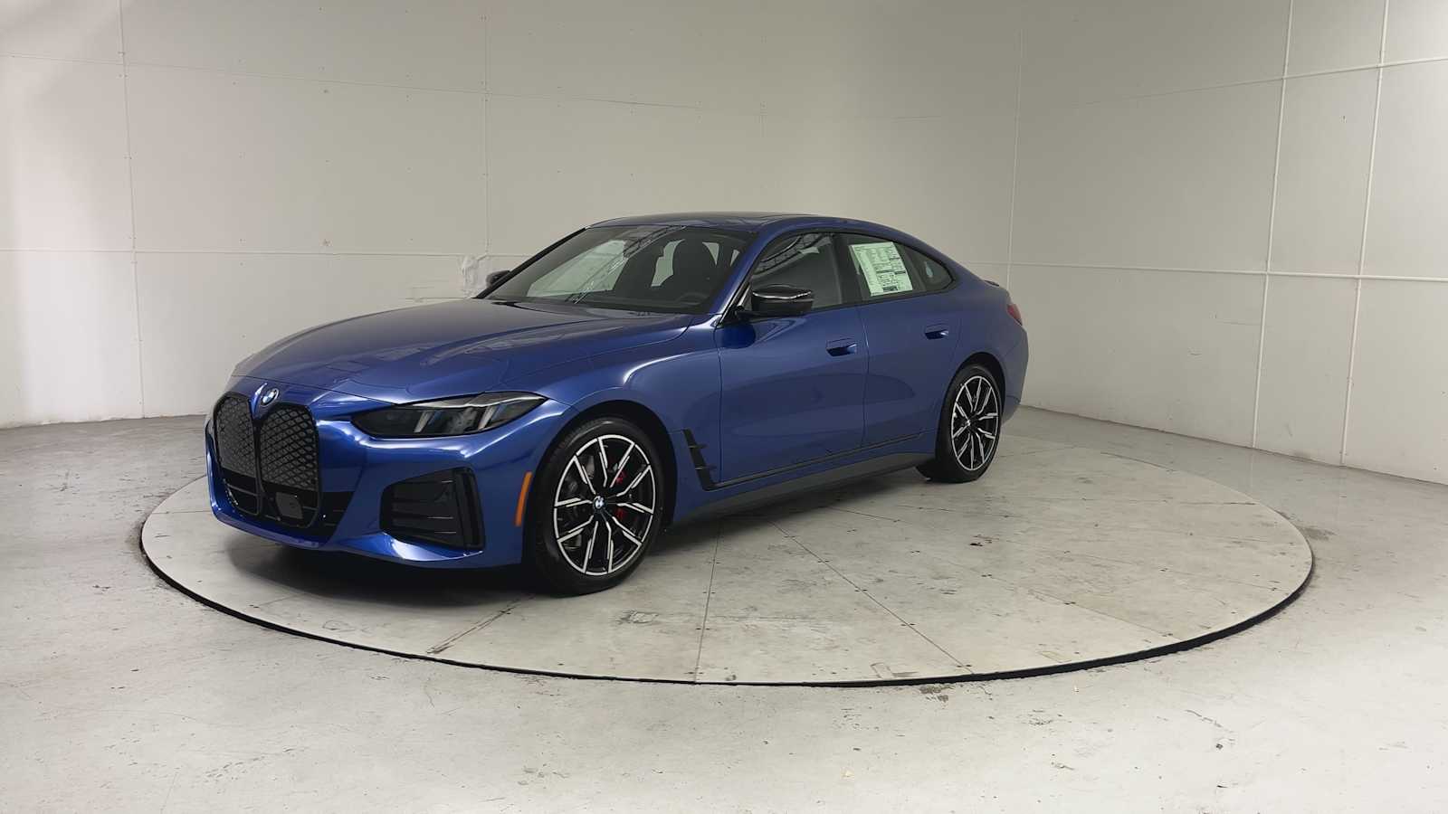 Thumbnail: 2026 BMW i4 - 6