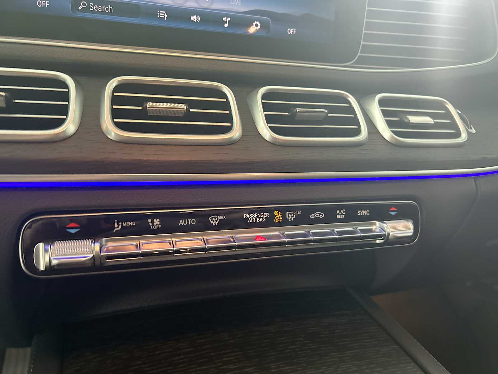 Thumbnail: 2025 Mercedes-Benz GLE - 17