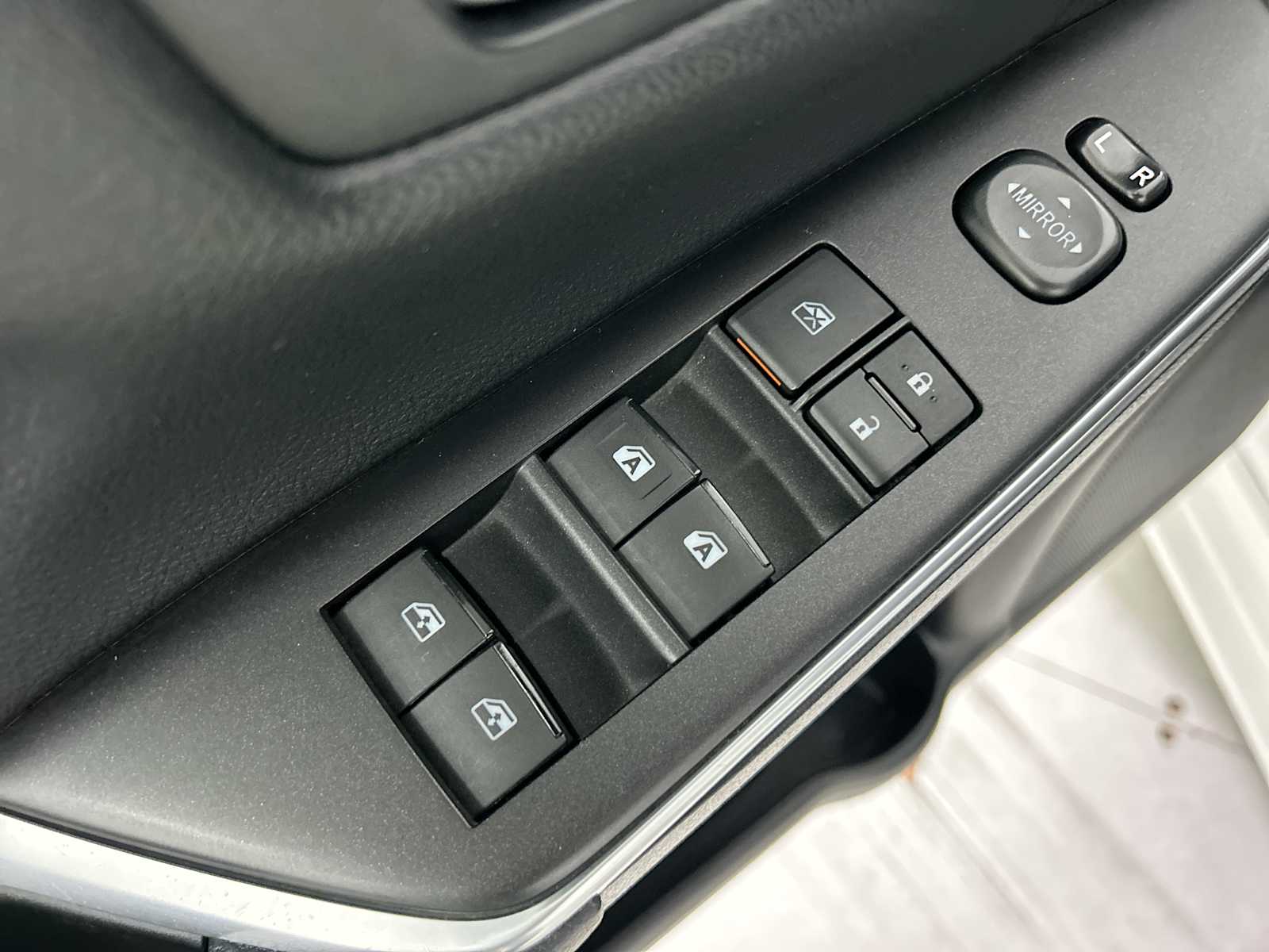 Thumbnail: 2016 Toyota Camry - 15