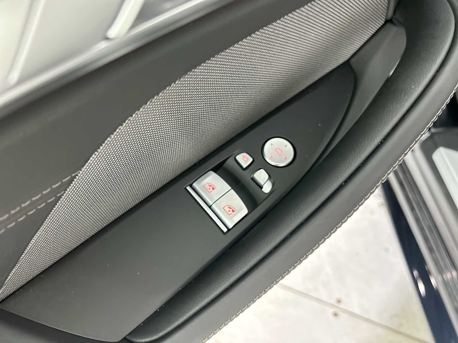 Thumbnail: 2026 BMW 8 Series - 15