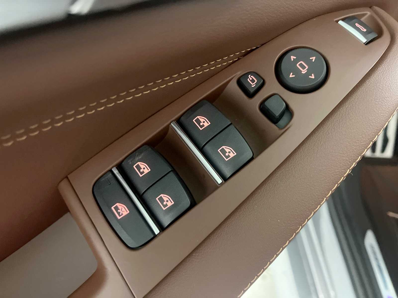 Thumbnail: 2026 BMW X5 - 15