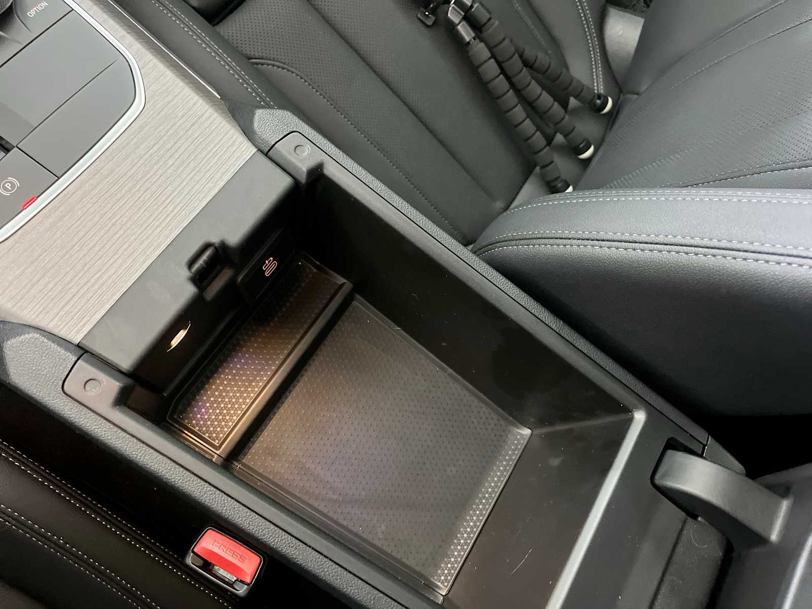 Thumbnail: 2025 BMW i4 - 23